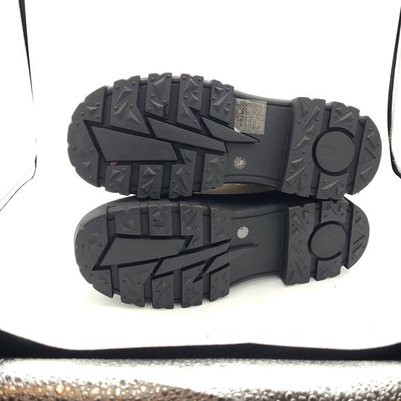 Sheln Off White Ivory Chelsea Combat Platform Boots Slip On women's size 10 - Picture 5 of 10